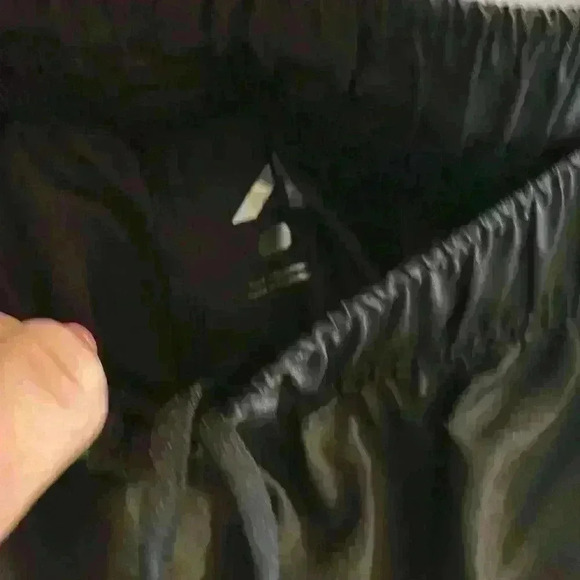 NWT Alive Magnetics Lined Black Shorts - Picture 5 of 6